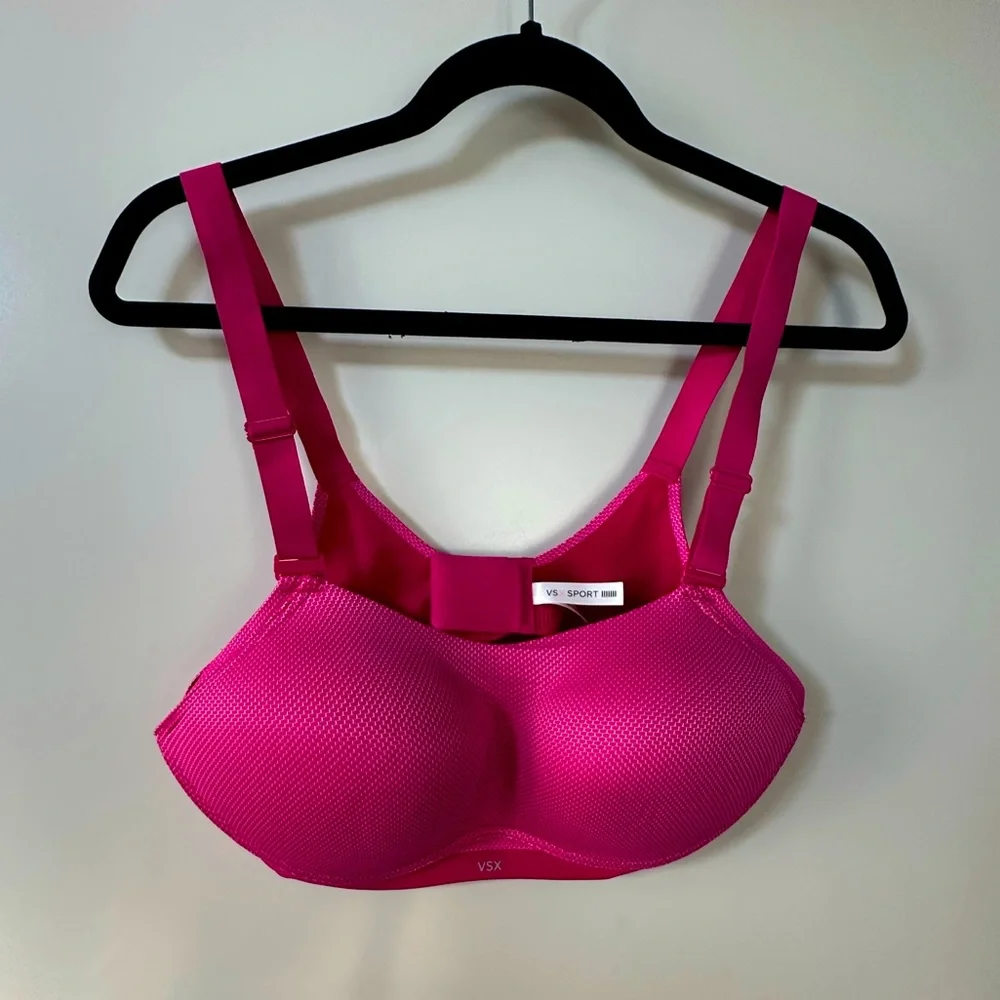 Sports bra - Picture 1 of 3